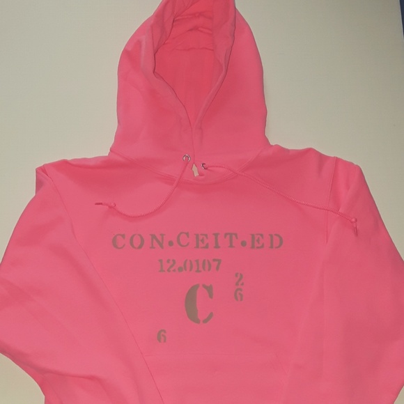 Conceited Apparel Texas đź’ť1 year anniversary setđź’ť - Picture 2 of 3